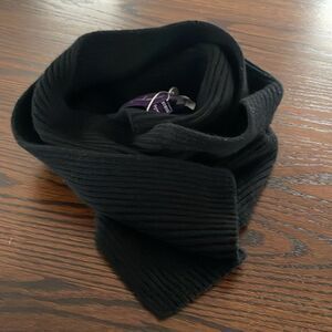 Vintage Purple Label with tags 100% cashmere knit black scarf